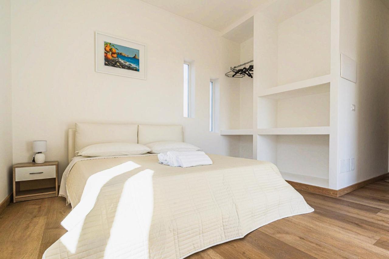 B&B Sea Terrace Ачи Костелло Экстерьер фото